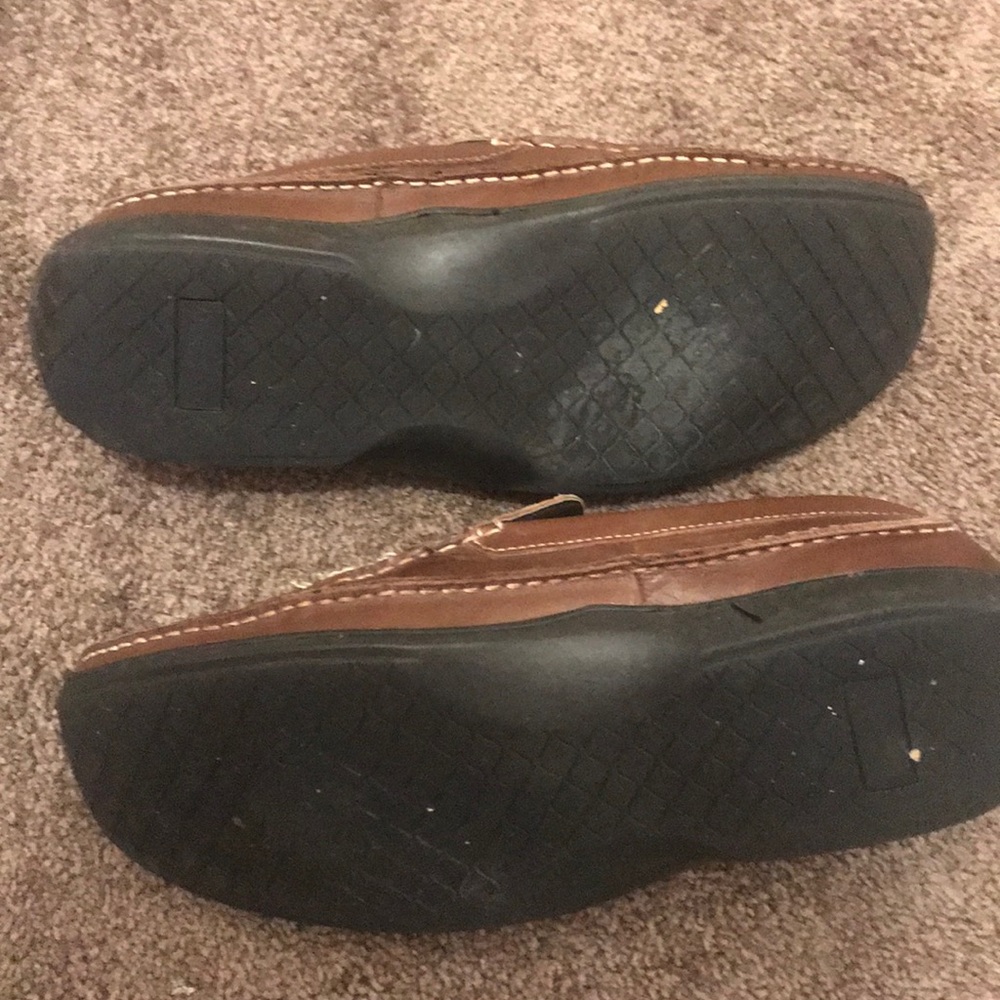 Ashton Grey - image 3